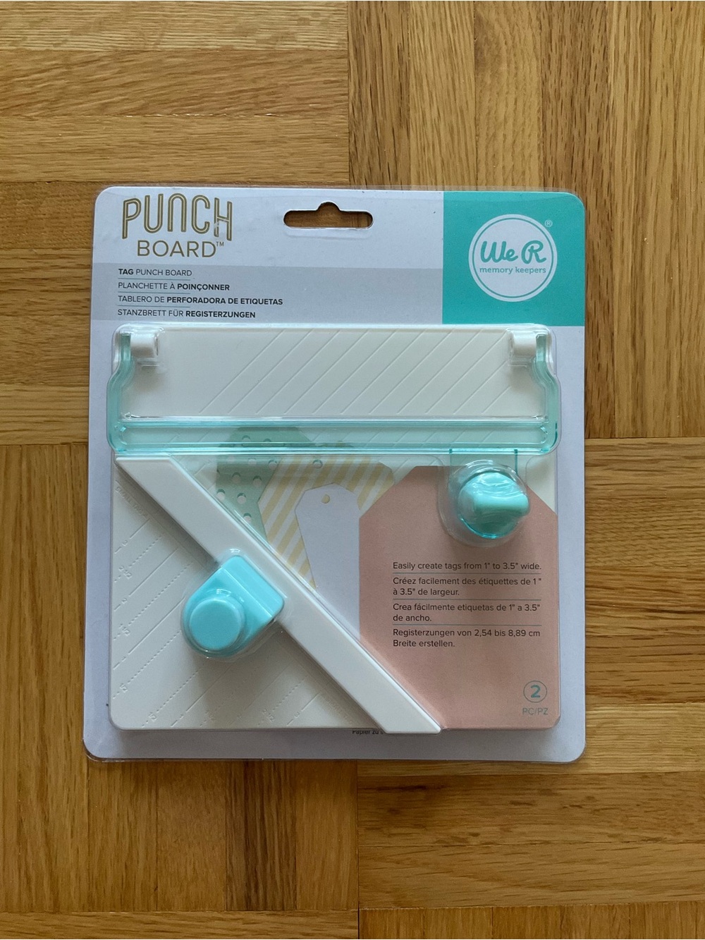 We R Memory Keepers Punch Board Tag Punch Tool - BNIP